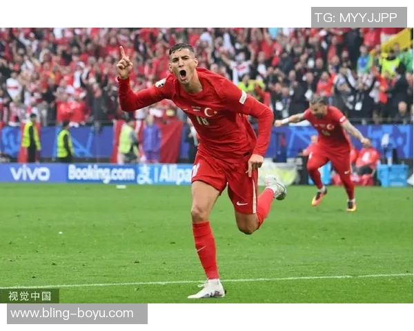 恭贺居莱尔与伊尔迪兹荣获土耳其足球推广奖的辉煌成就